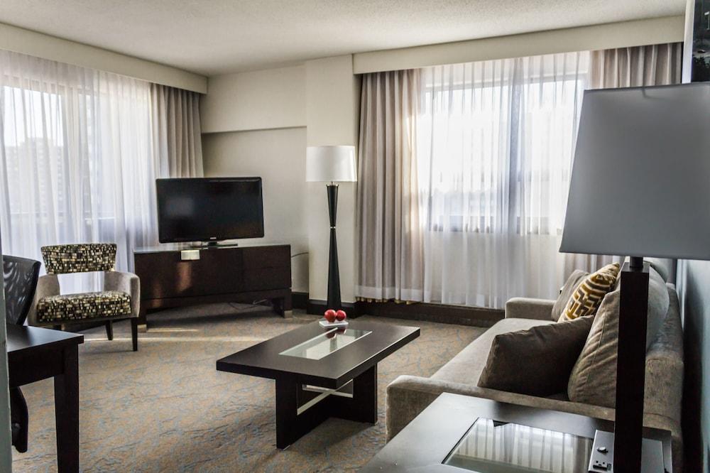 Ottawa Embassy Hotel & Suites Exteriér fotografie