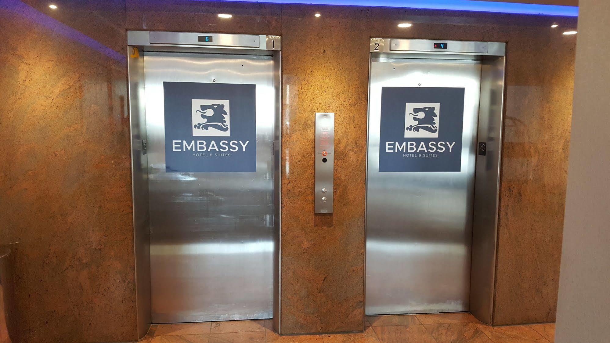 Ottawa Embassy Hotel & Suites Exteriér fotografie