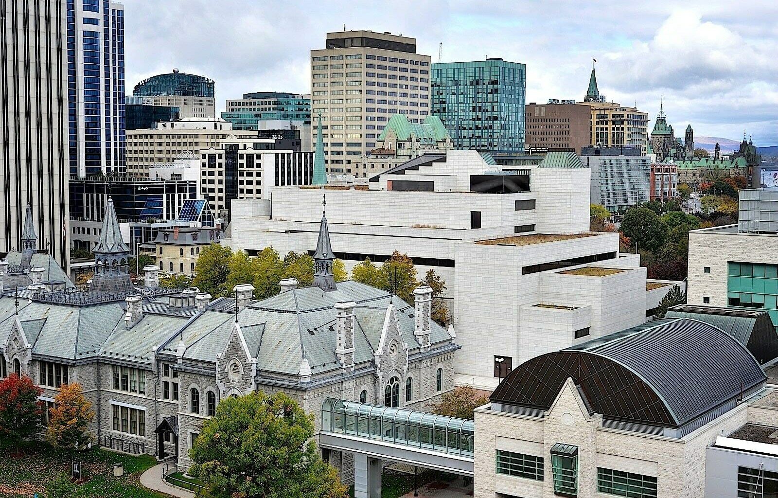 Ottawa Embassy Hotel & Suites Exteriér fotografie