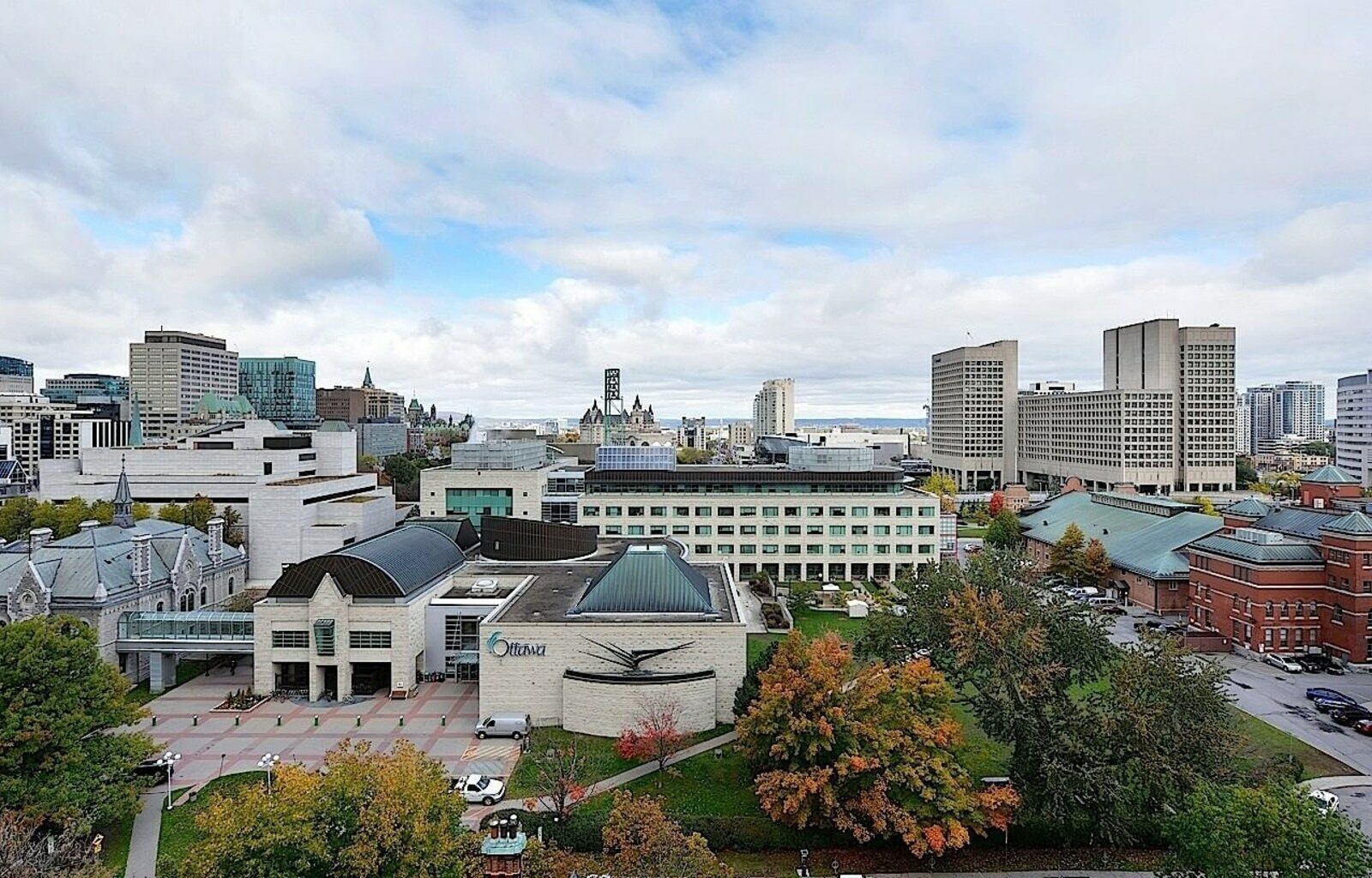 Ottawa Embassy Hotel & Suites Exteriér fotografie