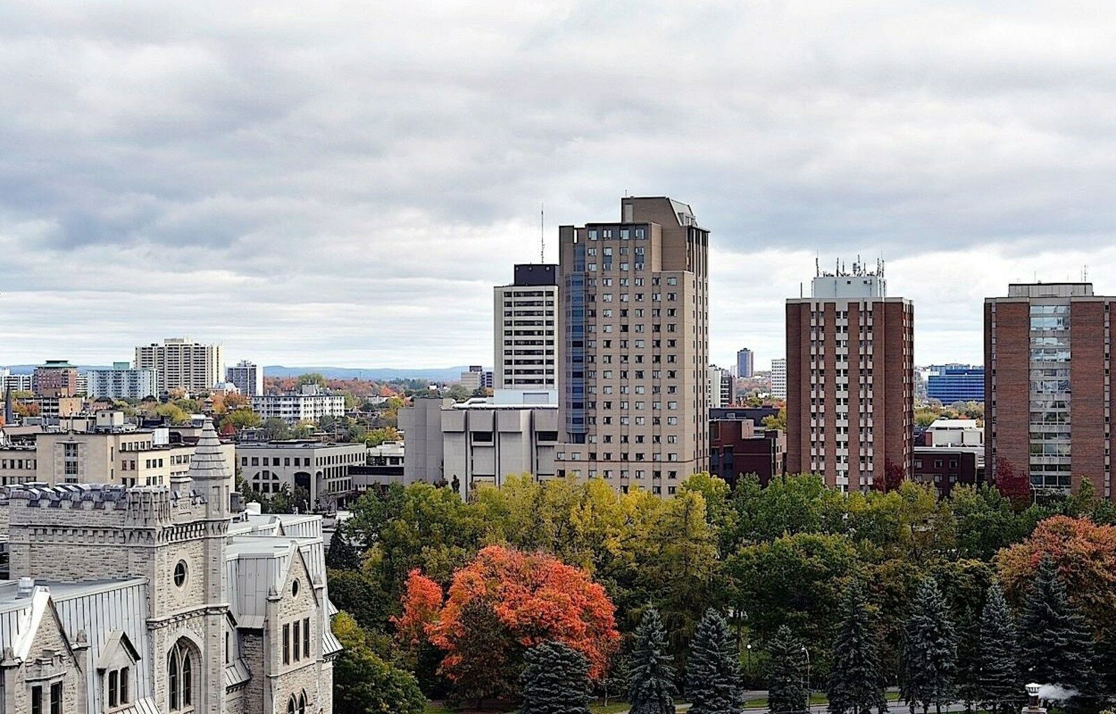 Ottawa Embassy Hotel & Suites Exteriér fotografie